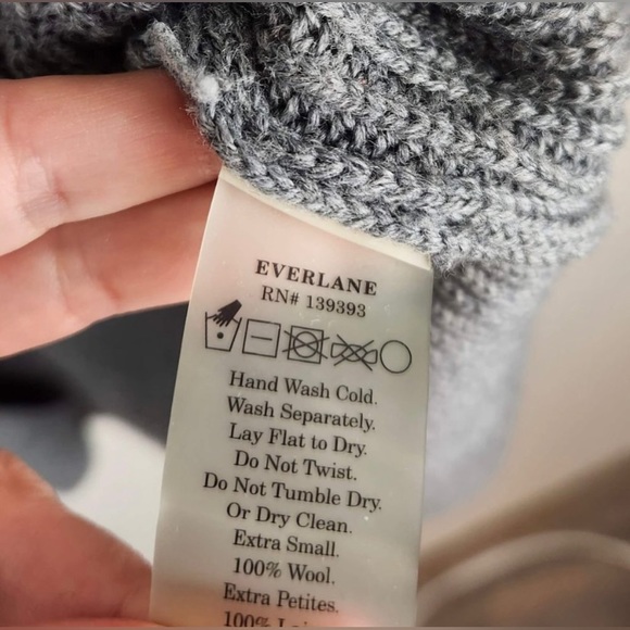 Everlane Chunky Wool Sleeveless Turtleneck Sweater Vest Hi-Lo Hem Spring XS - Picture 9 of 9